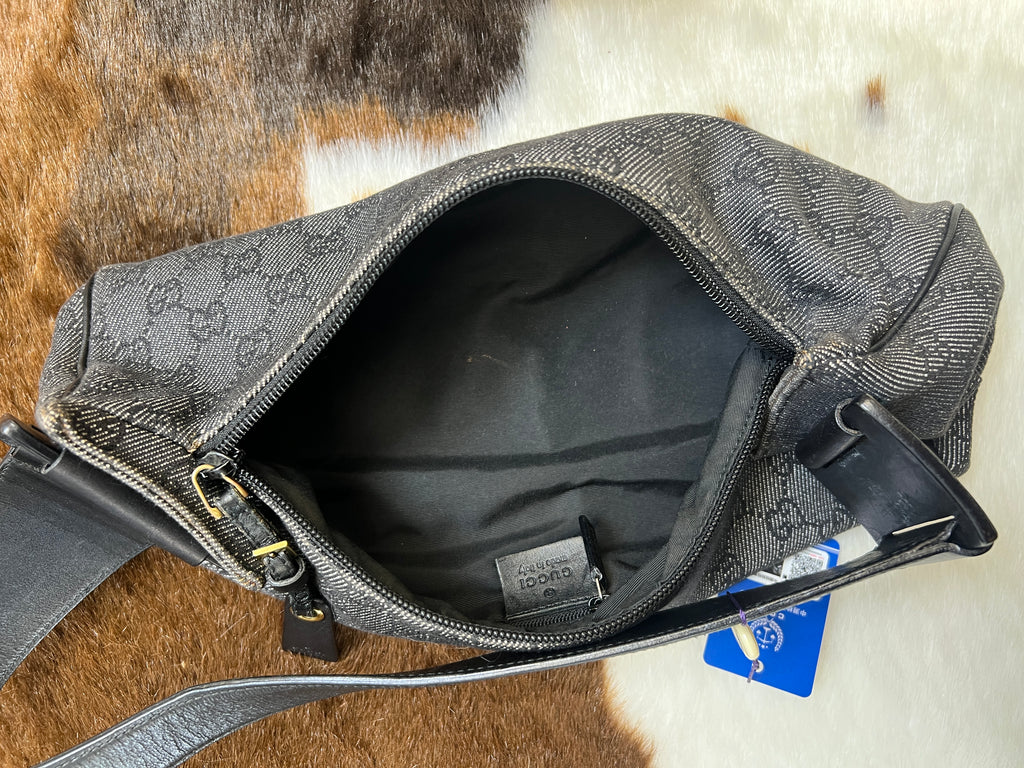 Gucci Black GG Canvas Baguette Shoulder Bag