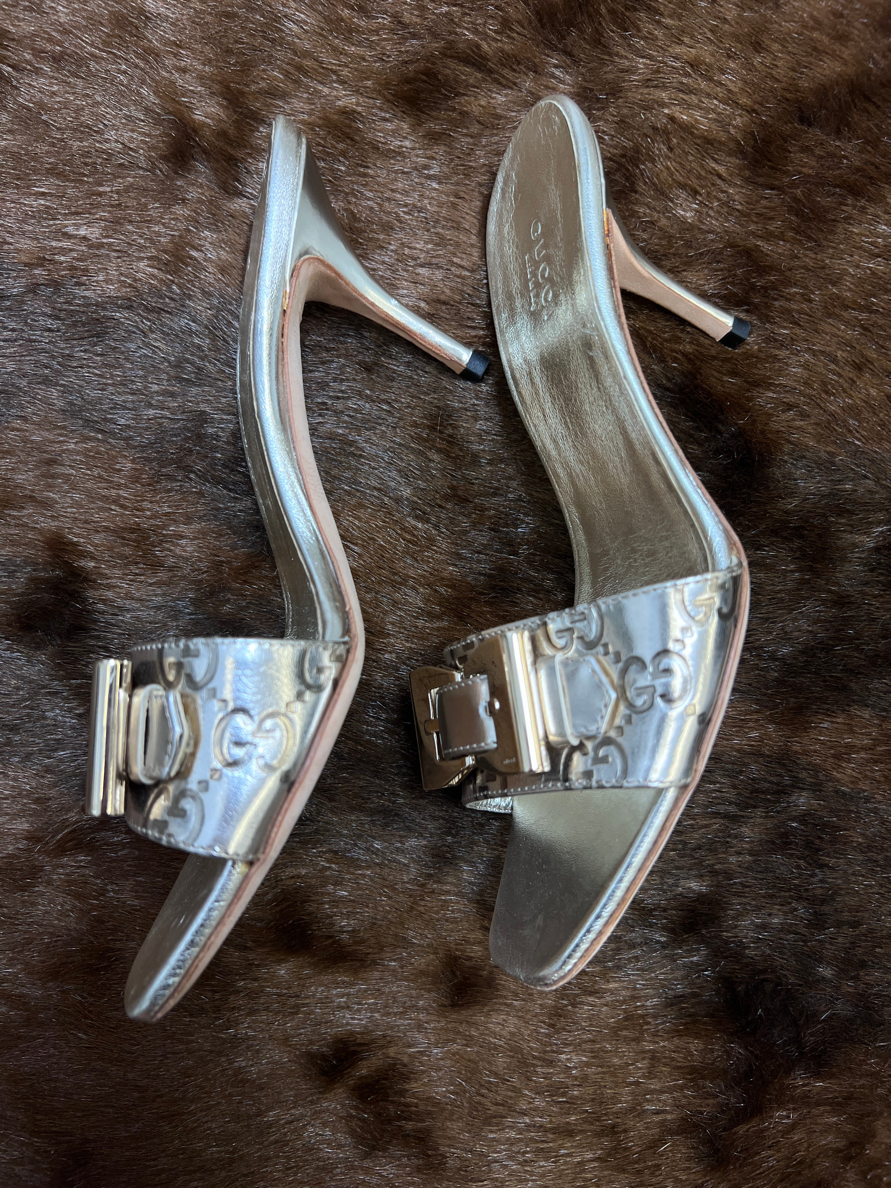 Gucci Champagne Metallic Leather Horsebit Mules EU7