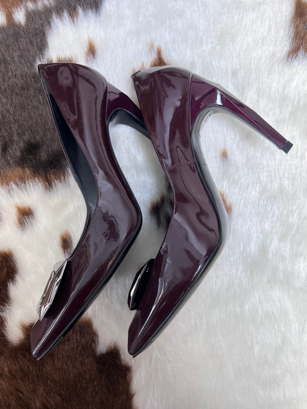 Roger Vivier Burgundy Patent Leather Square Toe Pumps EU37.5